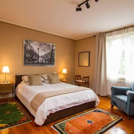 Utopia, Un Duplex Ideal Para Conocer El Pais Vasco